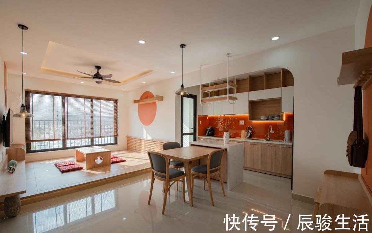 客厅|78㎡“去客厅化”,扔掉沙发靠墙打5cm高地台,一家5口越住越宽敞
