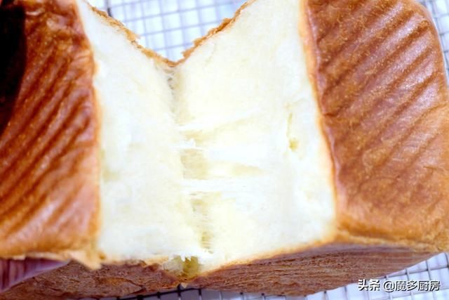 在家做面包并不难,两款健康美味吐司面包做法分享,柔软拉丝好吃