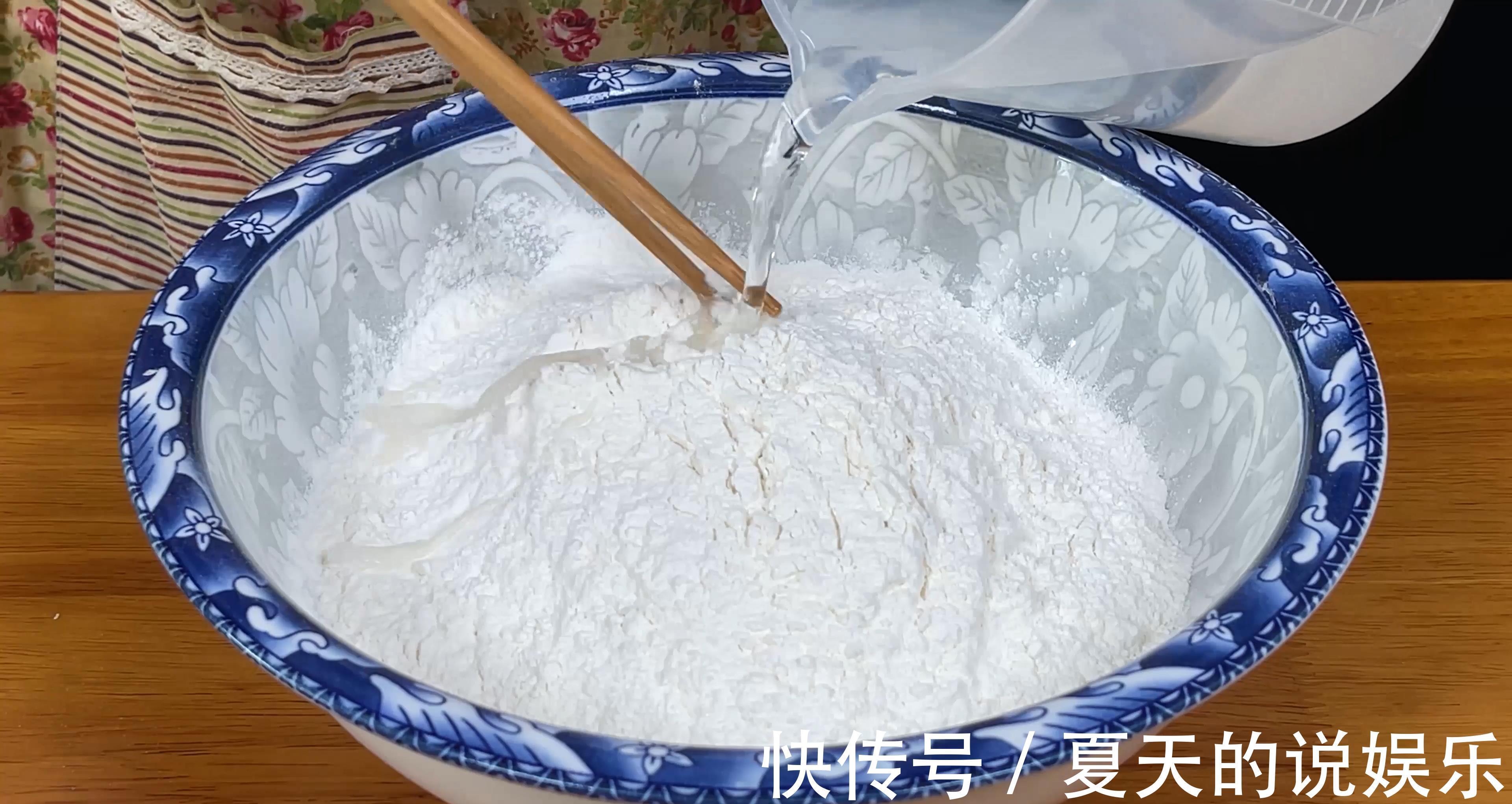 烙饼|早餐店的葱油饼为什么好吃?原来做法简单,学会就可以摆摊了
