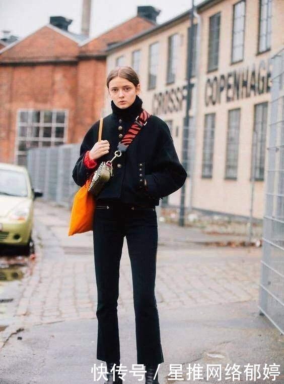 冬天|聪明女人冬天都很少露脚踝,用九分裤搭配短靴,显瘦显高还不挑人