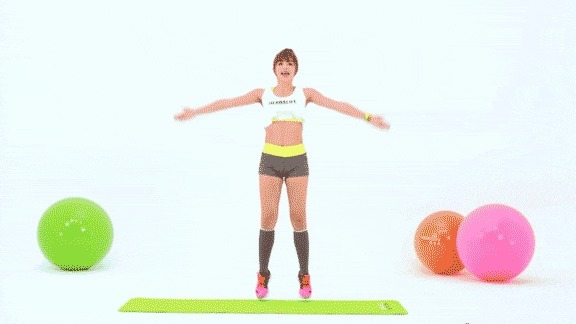 韩国|韩国身价最高的健身教练,脸蛋美到“犯规”,身材“辣”到心动