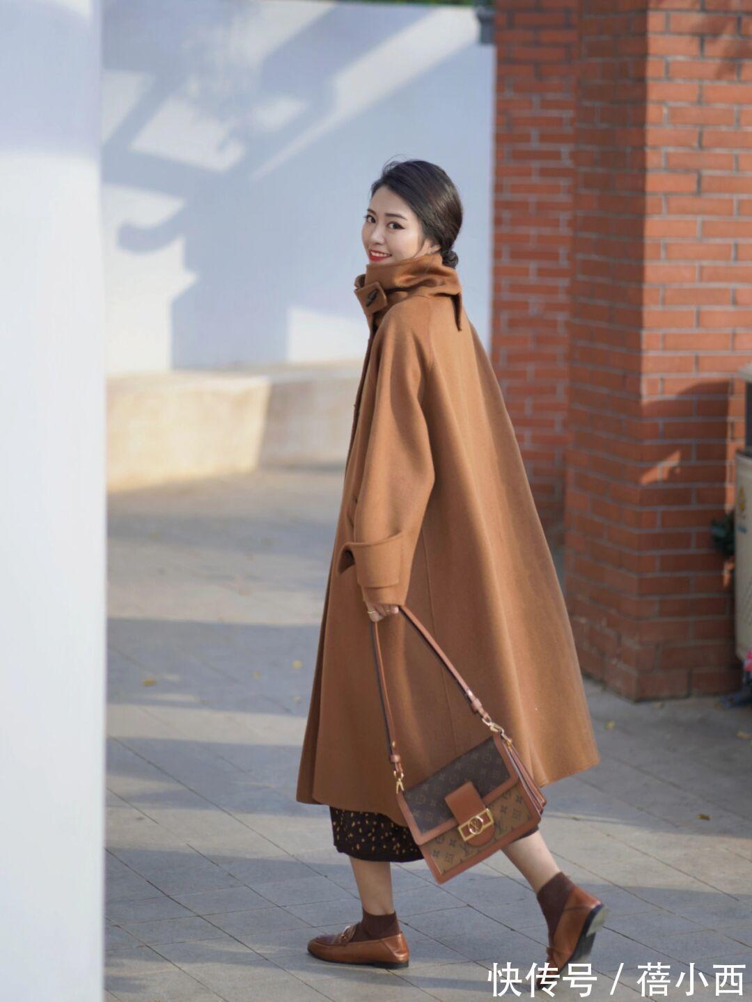 贝雷帽 冬天穿搭进入瓶颈期?学习时髦精们这样穿大衣,轻松展现潮流感