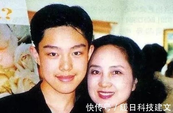 婚变$因《渡江侦察记》走红,颠峰弃影教子遭婚变,再嫁富商成著名画家
