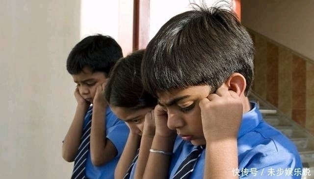 售货员|这个4岁的男孩在超市什么也没买,但他的衣服鼓鼓的店员打开门时感到奇怪和窒息