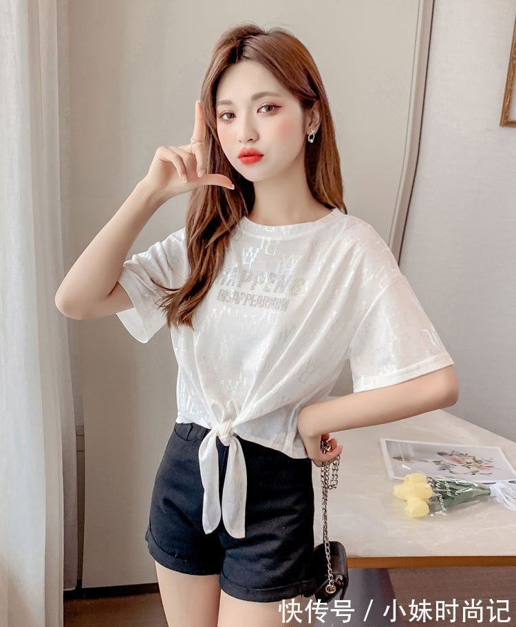 服饰|T恤不提腰线?那是因为你选择的款式不对,这样选显高又时髦