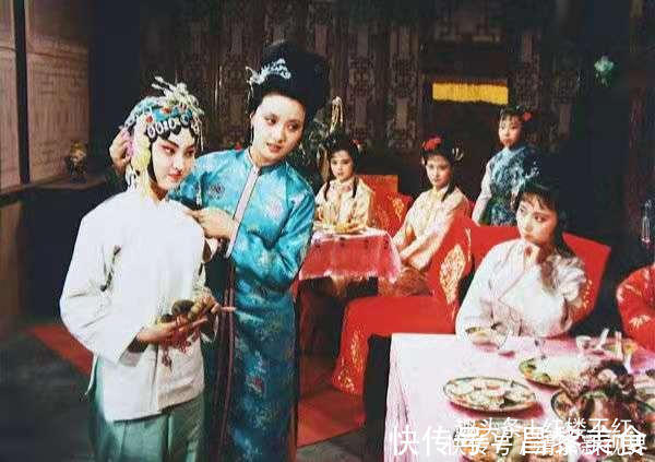 面儿|王熙凤情商那么高,为何却干糊涂事,当着贾母面嘲讽黛玉像戏子