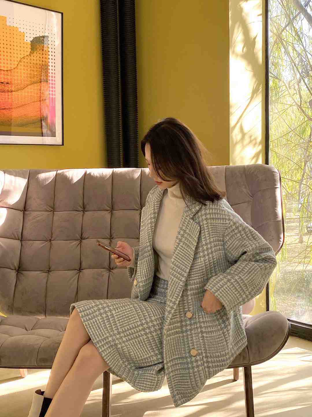 小姐姐|~小王~长款大衣太容易撞衫了怎么办?别怕,用短款毛呢代替它也可以很美