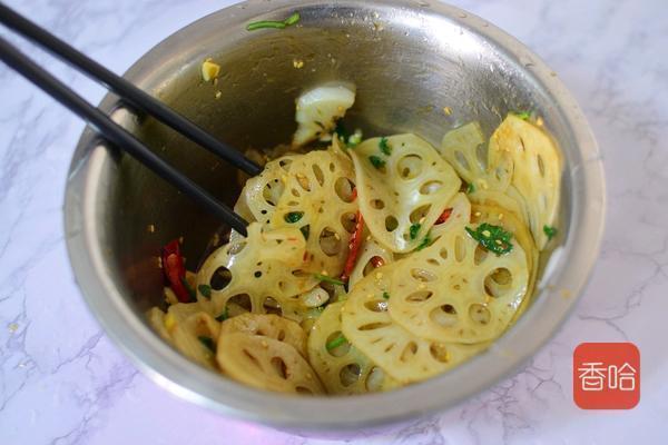 超下饭的莲藕吃法，比肉还抢手，专治夏天没胃口