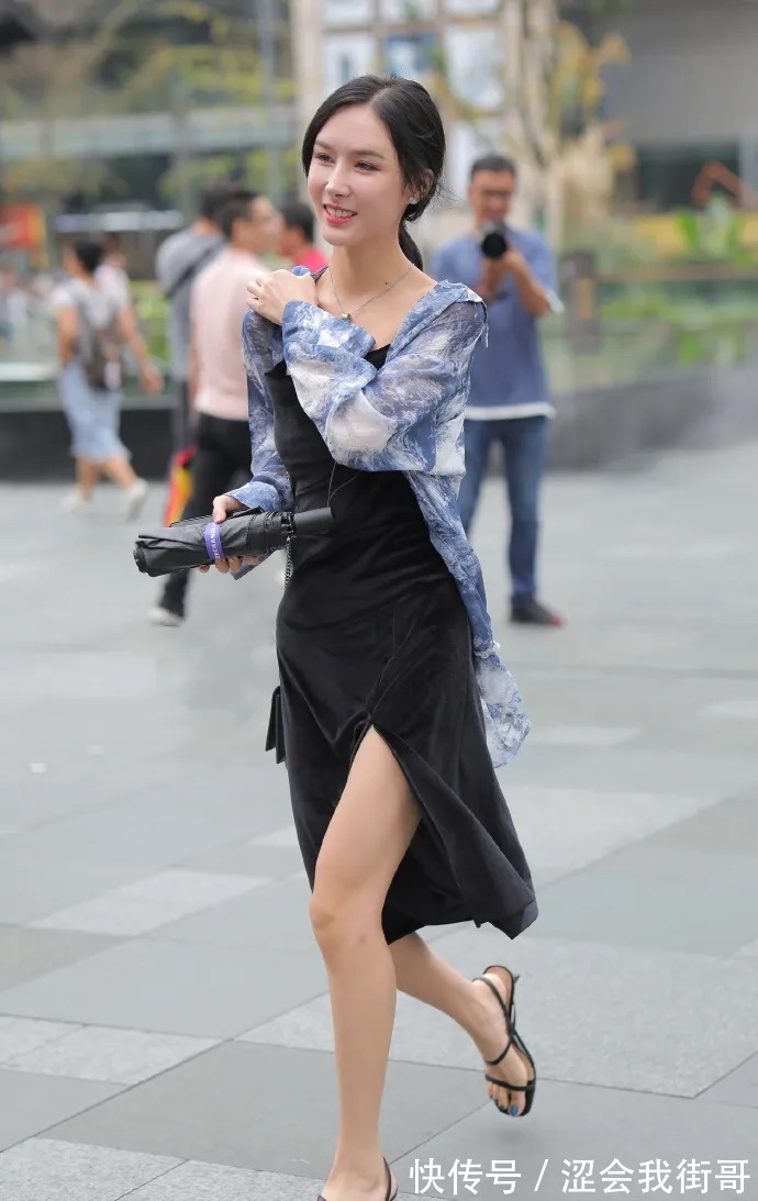 美女|街拍:长得真好看,美腿的苗条性感美女