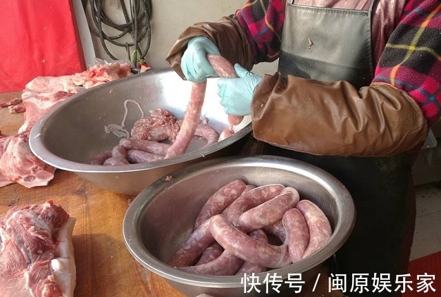 香肠|只用一种猪肉灌香肠那可不好！这样混合搭配，口感绝了！