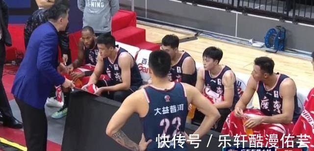 辽宁队|手感冰凉！广东队被辽宁队吊打，易建联被外援碾压，杜锋很无奈！