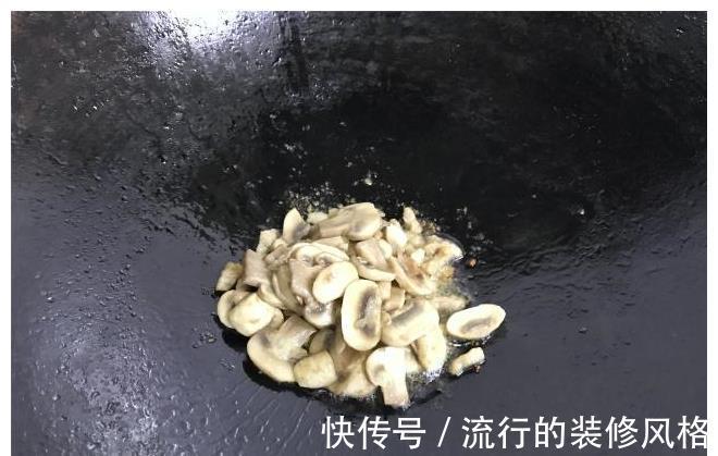 蘑菇|豆腐这么做真鲜，孩子隔三差五就想吃，营养低脂，做法超简单