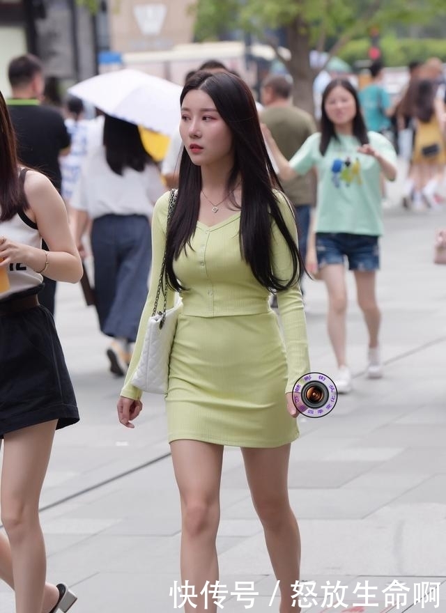 让这个冬天既舒服又有时尚感的连衣裙装扮,穿出优雅的姿态