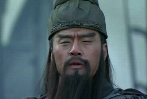 三国|三国曹操知人善用而关羽傲慢自大,为什么成了曹操最看重的人