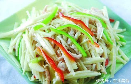 简单家常菜:清炒茭白,口蘑豌豆米,凉拌爽脆木耳,煎焖五花肉