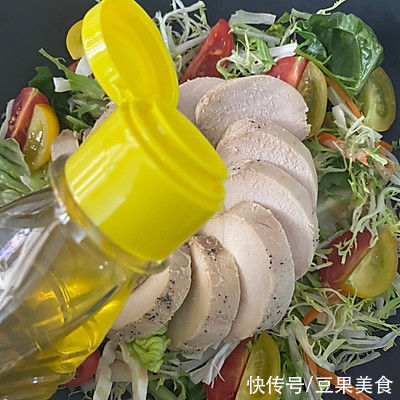 懒人福利,超简单的快手菜藤椒油低温鸡胸肉川香沙拉