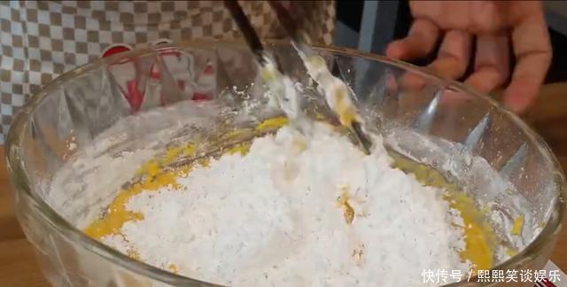 南瓜小饼|一块南瓜+一碗糯米粉,不煎、不炸、不烤,不油不腻、香甜软糯