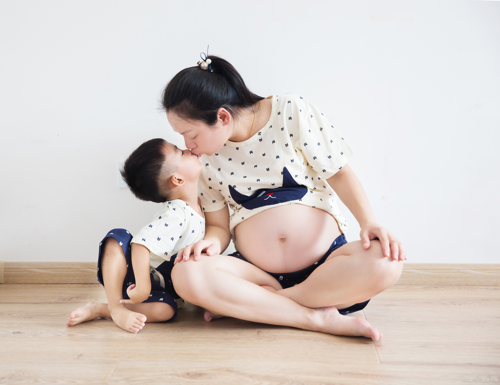 大宝|10岁男孩哭求妈妈生二胎,逢产检比爸爸还积极,亲自看结果才放心