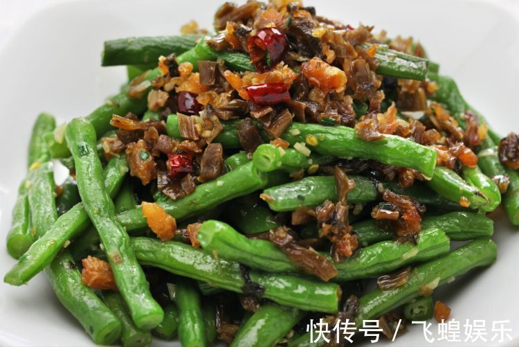 爽口|炒豆角，不要焯水或者过油，下锅前多做1步，豆角翠绿爽口不发黑