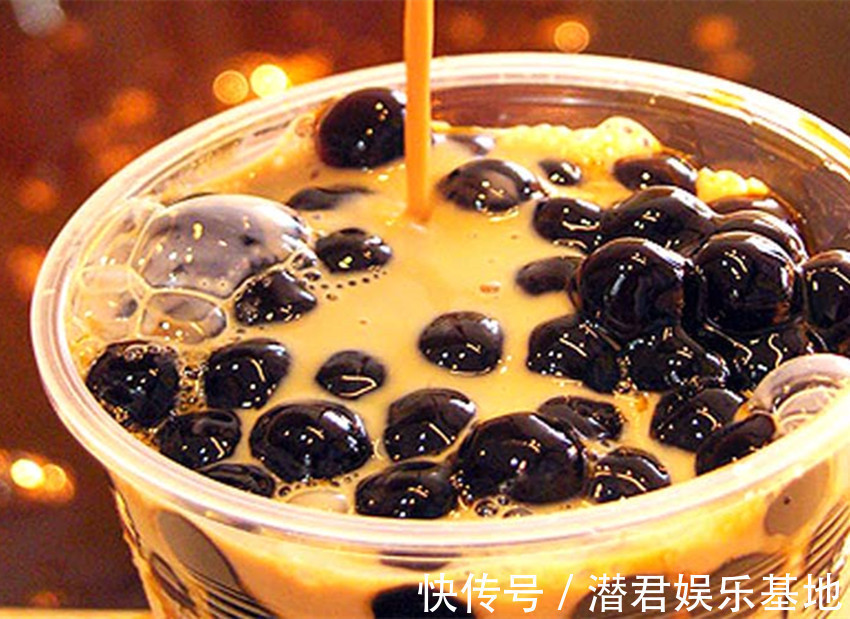 致癌率|10岁男孩患“肠阻塞”,3天后排出异物,医生:别再让孩子喝它了