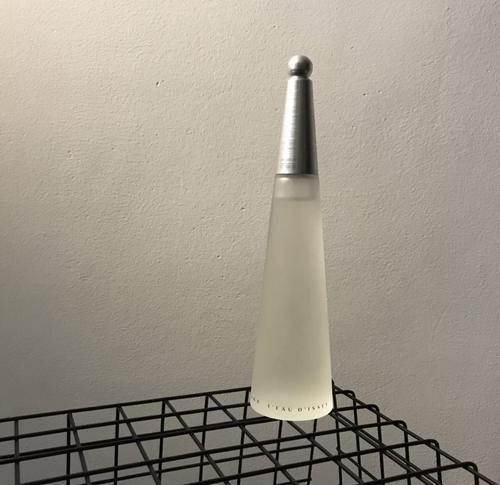 春夏香水种草｜不要再盯着经典香水了，太过时了，还烂大街！