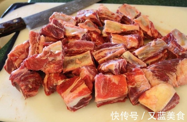 生姜片|炖牛肉，第一步常有人做错，难怪牛肉腥味重不好吃！分享正确做法
