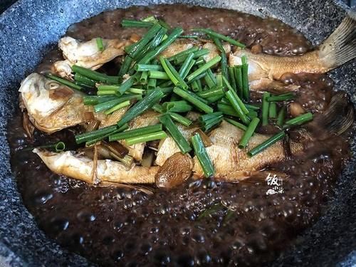 红烧海鱼时,记住“4个1”,做出来的鱼肉没有腥味,鲜嫩好吃