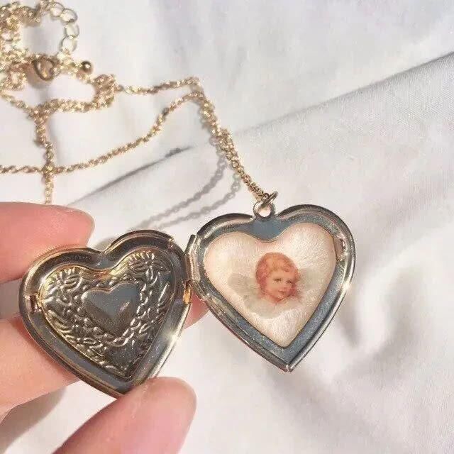 学生党手机里“单曲循环”的三首歌,句句“开口脆”,00后爱了爱了