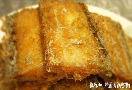 不管炸什么鱼,很多人第一步就错了,多加一步,鱼肉入味不发腥
