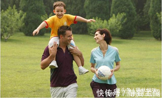 妈妈|小两口出去谁抱孩子,能看出家庭的幸福程度?这种情况最让人羡慕