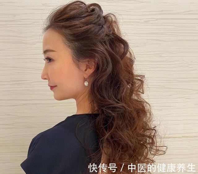 老气 30多到50多岁的女性,发型就选这14款,减龄时尚显气质!