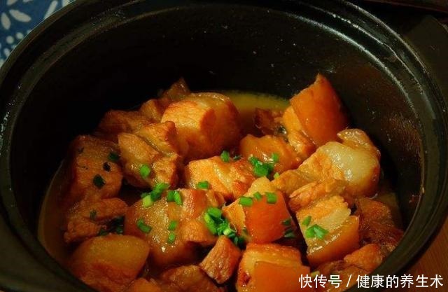 炖肉时,别只用清水炖,多加2样料,炖好的肉软嫩入味,香气扑鼻