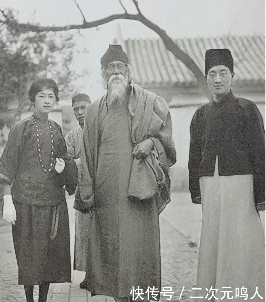 一代渣男徐志摩,心口那颗朱砂痣,到底是谁?