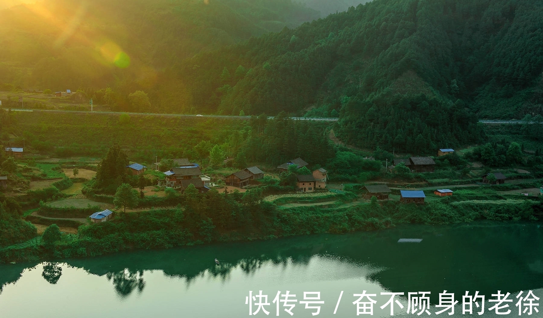 张九龄&王维晚年最重要的诗歌之一,首二句便引人深思,被选入唐诗三百首