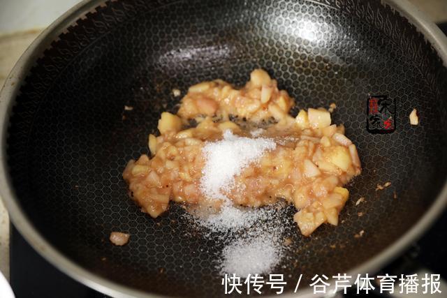 黑芝麻|水蜜桃正便宜，买2斤回家做点心，酸甜掉渣，孩子抢着吃