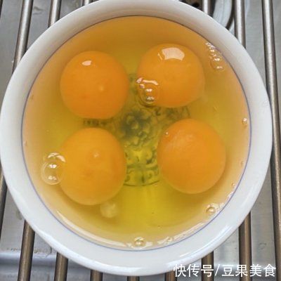 平底锅|从小吃菜脯煎蛋长大的我，谁敢说我这做法不正宗