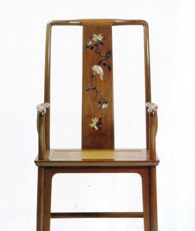 靠背周制南|明朝两对明朝黄花梨高靠背嵌入式白宝南官帽椅欣赏