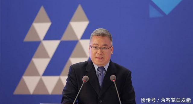  出镜|央视主持人王世林出镜29年从不化妆，妻子是才女也是同行