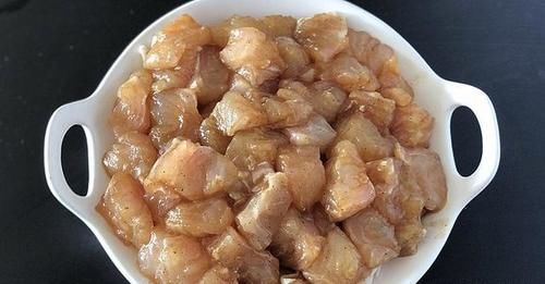 鱼肉|这菜只要简单蒸一蒸，十分钟上桌，鲜美入味，营养丰富又健康