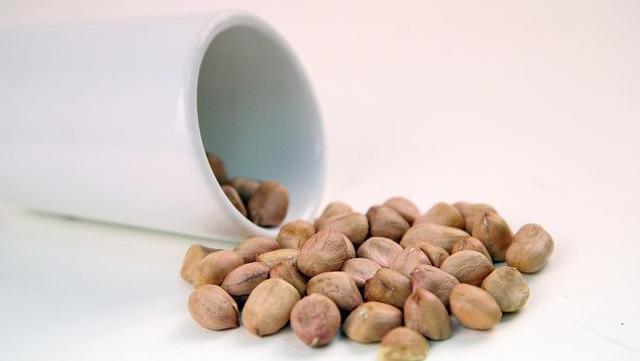 血脂升高|每天吃点花生，降血脂还是升血脂今天来告诉你答案
