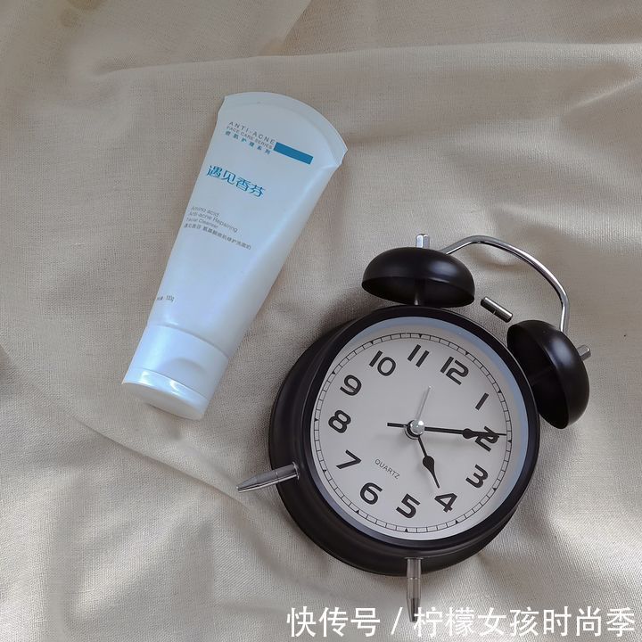 清洁力|跟风买的网红洗面奶真的鸡肋,简直是花钱买教训,姐妹们避雷吧