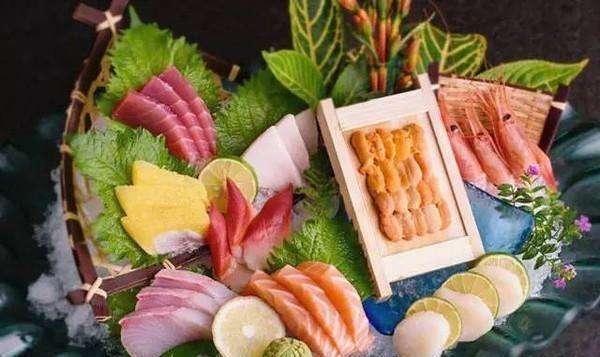 中国|日本网友嘲笑中国菜刀只能“杀猪”,大厨用两道菜回敬,真过瘾