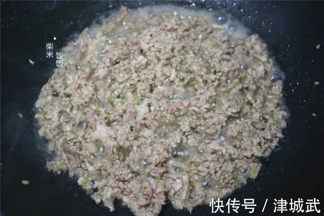 想吃烧麦不用买,自己做馅料更丰富,一次多做些,早餐不愁了
