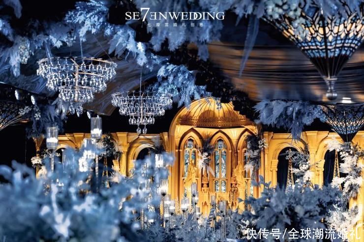 复古与浪漫巧妙结合的蓝金色巴洛克风婚礼，有没有被惊艳到啊