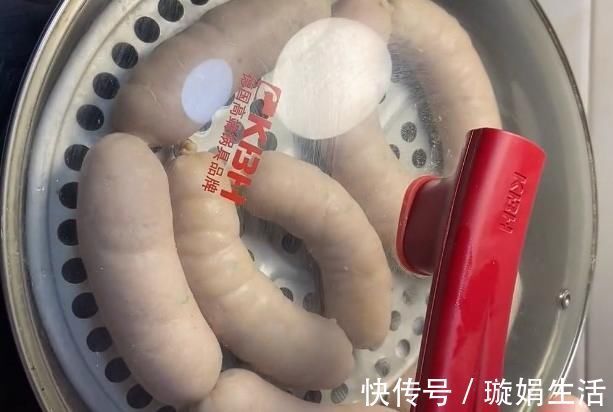 自制香肠,选料精良、干净,吃起来放心,今天分享一道蒜香红肠