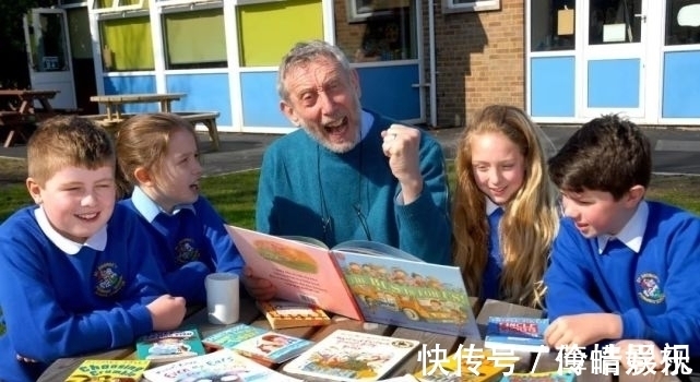 罗森&74岁爷爷魔性表情包火遍全球,他的故事却看哭数十亿人。