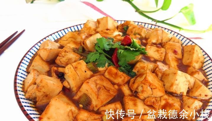 豆腐|豆腐这样做很下饭,从小吃到大,百吃不厌,用来拌饭汤汁都不剩!