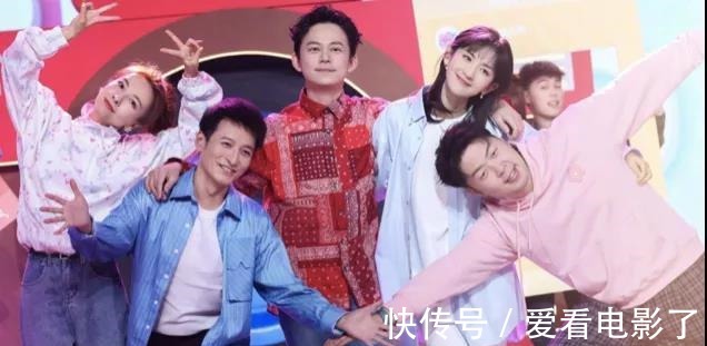 《你好星期六》开播!何炅独立撑场,虚拟主持人被嘲,收视率狂掉!