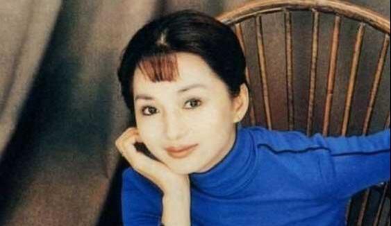 车祸|“最美香妃”刘丹刚走红就惨遭车祸,七孔流血头被摔碎太惨烈