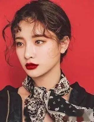 一剪就老十岁的4种发型,爱美女生千万不要留!